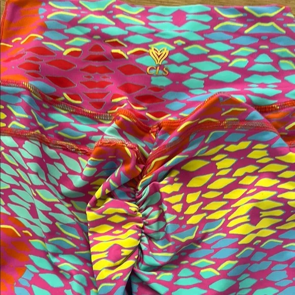 Stylish Leggings Set - Camouflage, Multicolor, and Pink Aerie CLS - Picture 4 of 4